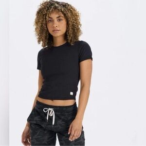 NWT Vuori Mudra Black Fitted Tee L
